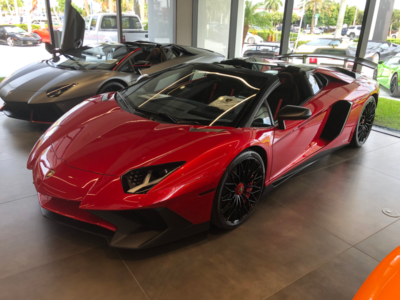 Rosso Bia Aventador SV Roadster